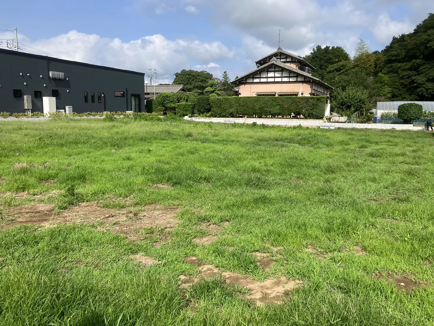 我孫子市｜店舗敷地・草刈り作業の施工写真 3